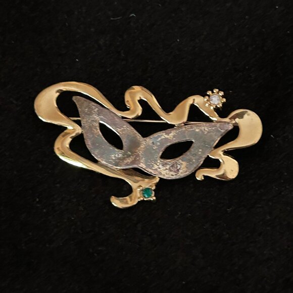 Masquerade mask lapel pin - Picture 1 of 3